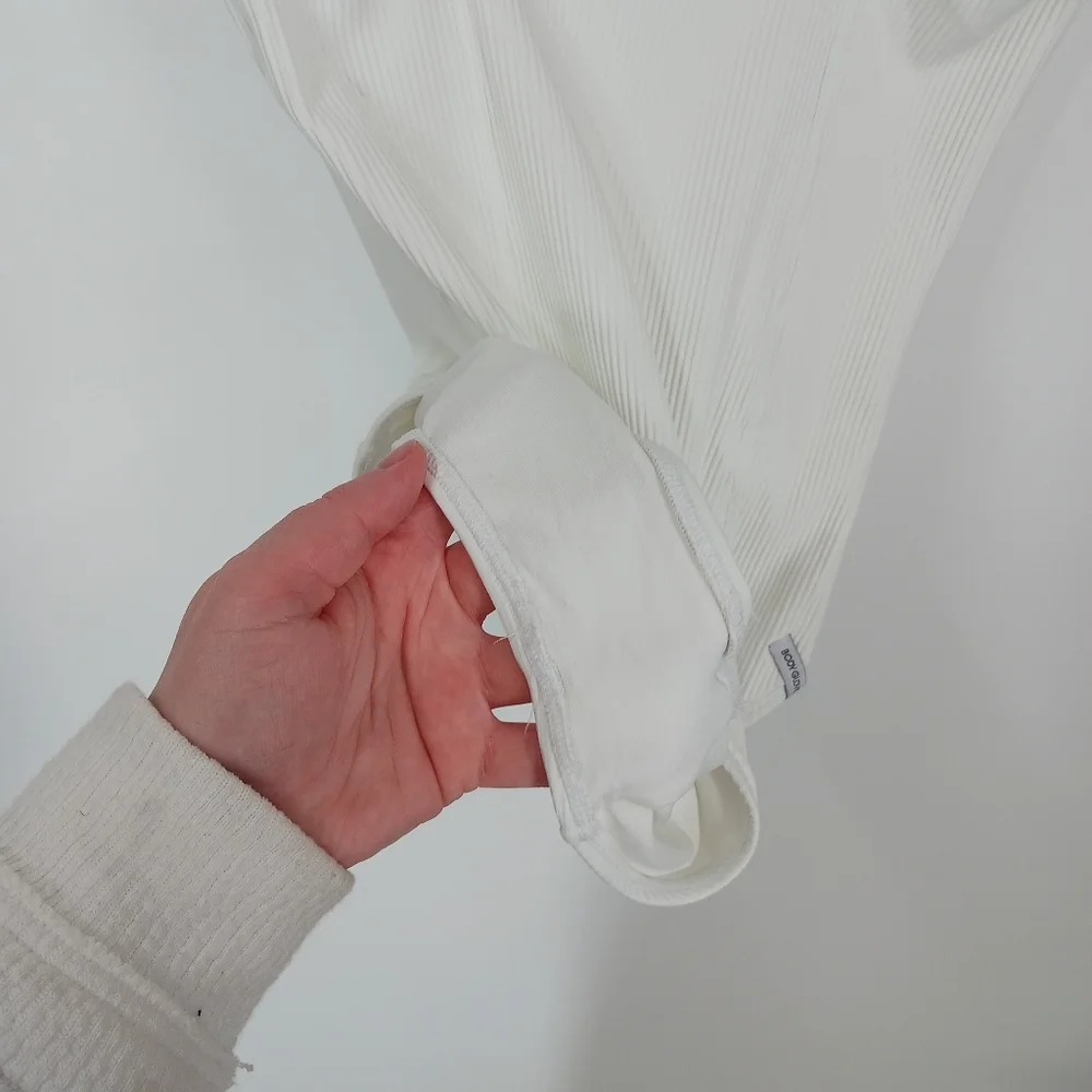 Body Glove Ribbed 1pc Swim Suit - Picture 7 of 8
